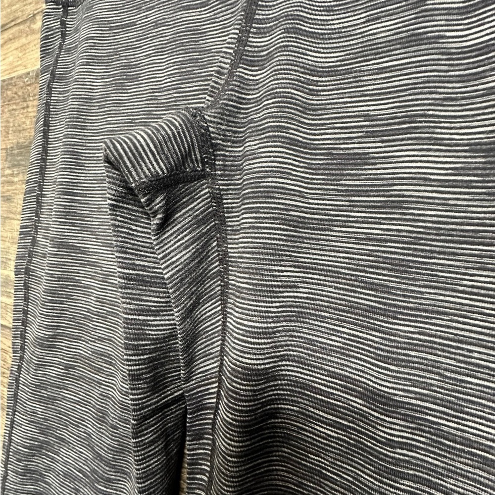 Athleta Gray Womens Cropped Leggings - Picture 6 of 6